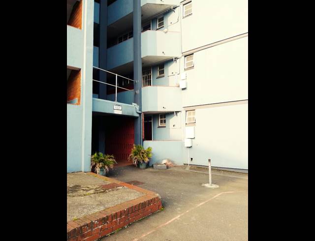3 BEDROOM APARTMENT FOR SALE IN OVERPORT